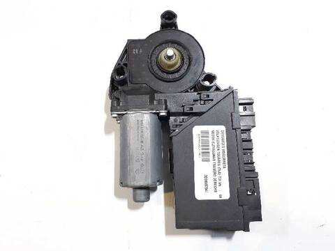 Foto 3ª: Elevalunas Eléctrico Trasero Derecho Volkswagen Touareg TDI V6 225CV 165KW [BKS] (2003)