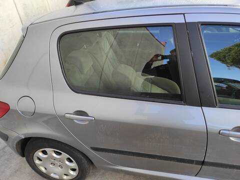 Foto 1ª: Puerta Trasera Derecha Peugeot 307 RHY (2002)