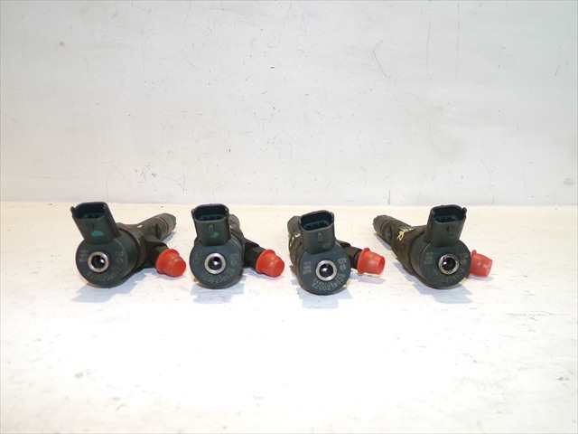 Foto 3ª: Inyectores Mitsubishi Space Star 1.9 D 1998-2005 [F9Q1] (2004)