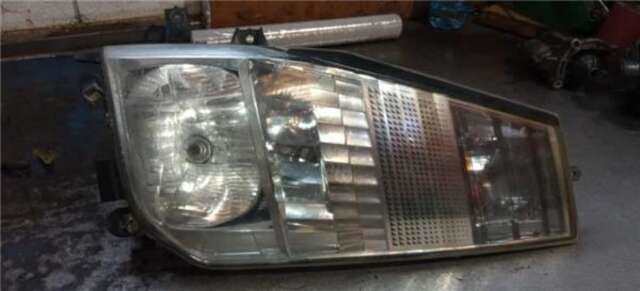 Faro Izquierdo Renault Maxity 2.5 FG 110.28/32/35 [2.5 LTR. - 81 KW DIESEL]