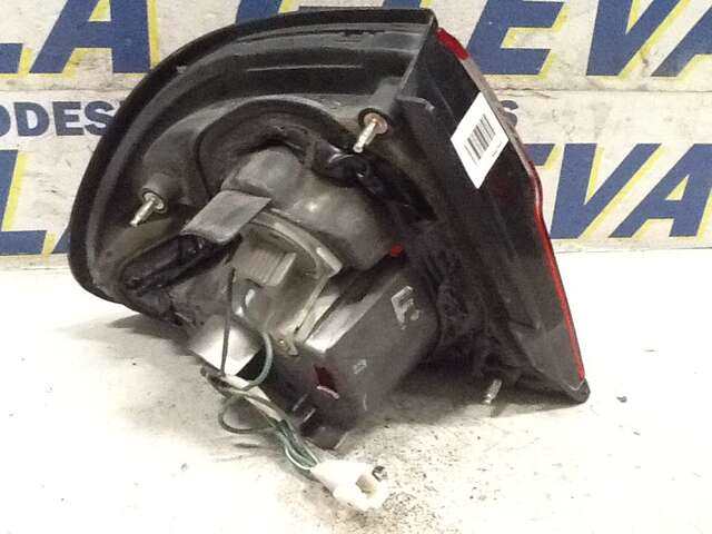 Foto 2ª: Piloto Trasero Derecho Nissan Almera 1.6 16V (1998)