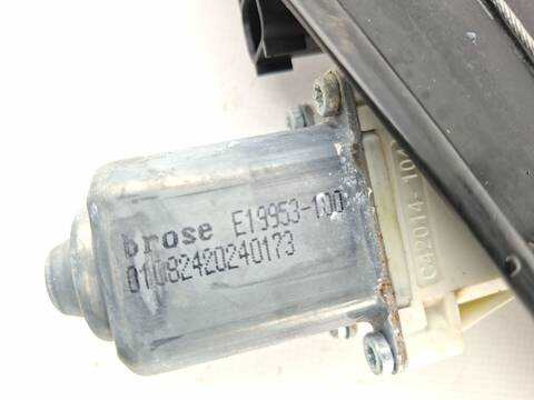 Foto 3ª: Elevalunas Manual Trasero Derecho Land Rover Defender D250 MHEV 4X4 249CV 183KW [DT306] (2022)