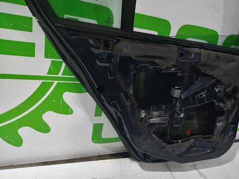 Foto 2ª: Puerta Trasera Izquierda Bmw Serie 3 315 320D BERLINA 136CV 100KW [M47D20] (2001)