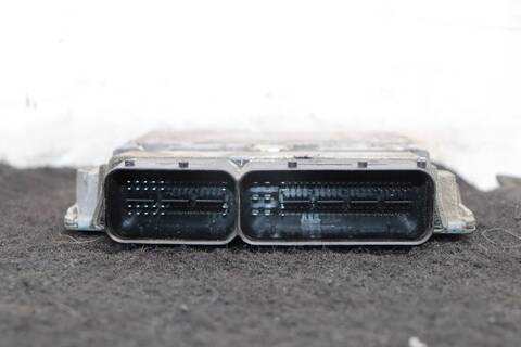 Foto 2ª: Centralita Motor ECU Volkswagen Polo CROSSPOLO 90CV 66KW (2010)