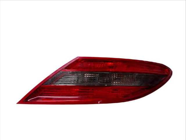 Piloto Trasero Derecho Mercedes Clase C 160 C 220 CDI 204.002)