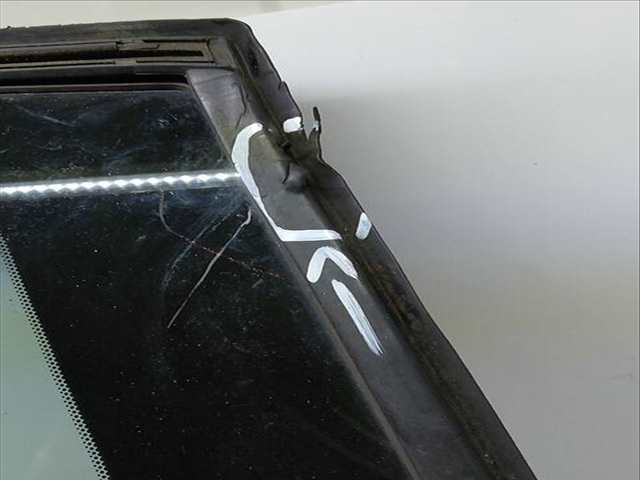 Puerta Trasera Izquierda Infiniti Q30 211 CV 155KW