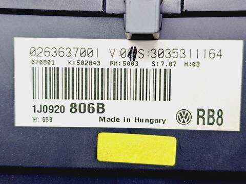 Foto 4ª: Cuadro de Instrumentos Volkswagen Golf BASICO BERLINA 105CV 77KW [AZD] (2002)