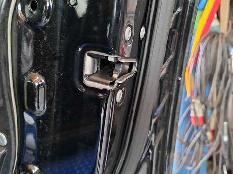 Cerradura Puerta Delantera Derecha Mercedes Clase G 230 GLA 200 CDI - D 156.908) 136CV 100KW