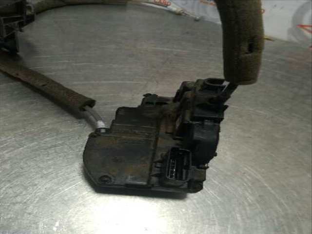 Foto 3ª: Cerradura Puerta Trasera Derecha Nissan Qashqai BACKSTAGE 4X4 150CV 110KW [M9R832] (2007)