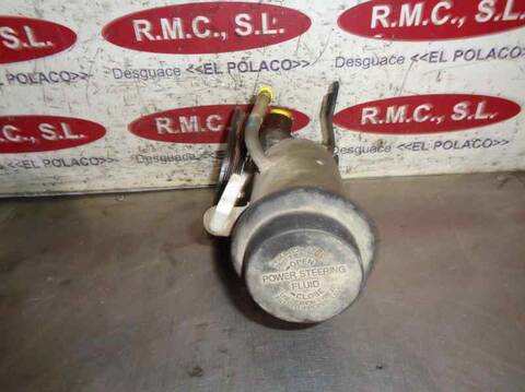 Foto 3ª: Bomba de Direccion Toyota Yaris 1.3 EXPO 86CV 63KW [2NZFE] (1999)