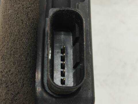 Foto 3ª: Cerradura Puerta Delantera Izquierda Iveco Camion D 35S12 [F1AGL411XE] (2021)