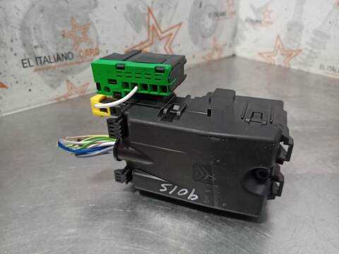 Foto 3ª: Caja Reles Fusibles Citroen C5 FEEL AIRCROSS 131CV 96KW [YH01] (2019)