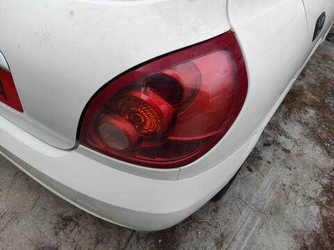 Piloto Trasero Derecho Nissan Almera QG15