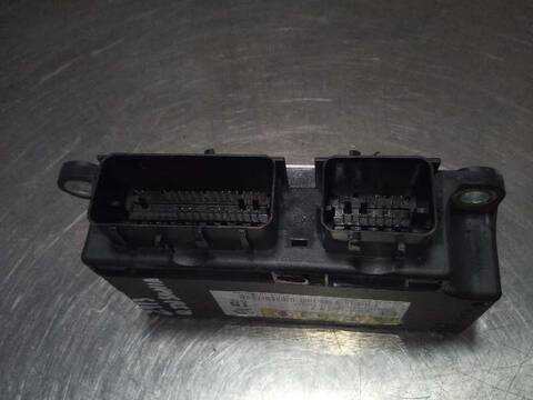 Foto 4ª: Caja Reles Fusibles Opel Insignia COSMO BERLINA 131CV 96KW [A20DTH] (2010)