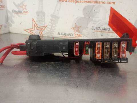 Foto 2ª: Caja Reles Fusibles Mercedes Clase ML 280 3.0 CDI 190CV 140KW W164) 280 CDI 4M EDITION [OM642940] (2006)