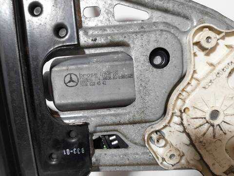 Foto 3ª: Elevalunas Eléctrico Delantero Derecho Mercedes Clase C 160 200 CDI 203.004) BERLINA 116CV 85KW [OM611962] (2001)