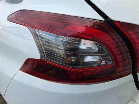 Piloto Trasero Izquierdo Peugeot 308 YHZ