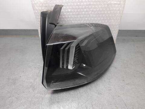 Piloto Trasero Derecho Peugeot 5008 1.2 HYBRID MRHNYH MRHNYW MRHNSU MRHNSM MRHPY) 136CV 100KW