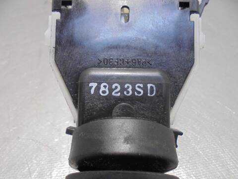 Foto 4ª: Mando Multifuncion Nissan Qashqai ACENTA 106CV 78KW [K9K] (2007)