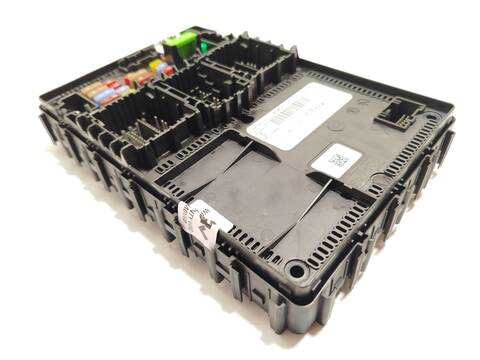 Foto 2ª: Caja Reles Fusibles Ford Tourneo 1.0 ECOBOOST 125CV 92KW [B7NB] (2024)