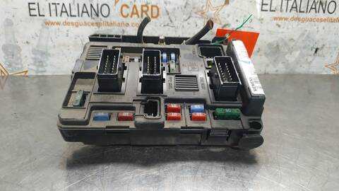 Foto 2ª: Caja Reles Fusibles Citroen C2 AUDACE 68CV 50KW [8HX] (2004)