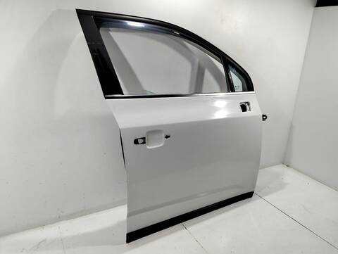 Foto 2ª: Puerta Delantera Derecha Chevrolet Orlando LT 1 CAT 141CV (2011)