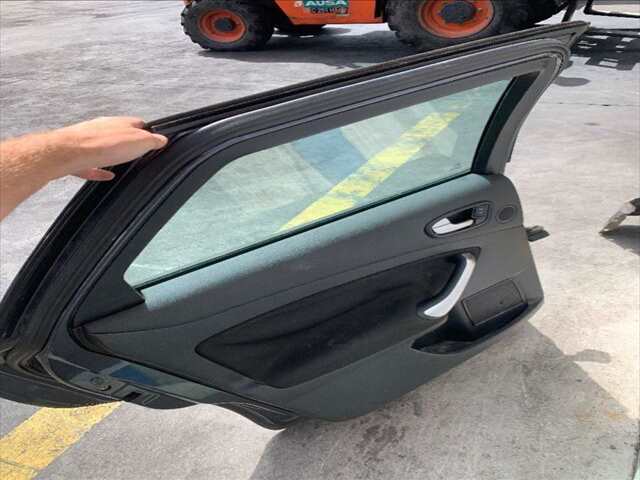 Foto 2ª: Puerta Trasera Izquierda Ford Mondeo 2.0 TDCI140CV [GXBA] (2010)