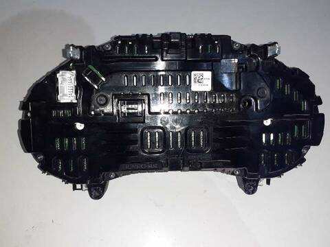 Foto 2ª: Cuadro de Instrumentos Mercedes Clase V 200 136CV 100KW (2014)