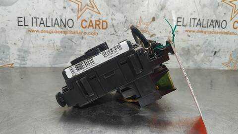 Foto 3ª: Caja Reles Fusibles Citroen C2 AUDACE 68CV 50KW [8HX] (2004)