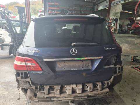 Foto 1ª: Portón Mercedes Clase ML 350 3.0 D 258CV 190KW AUT. W166) BLUETEC 166.004) OM642 [OM642826] (2012)