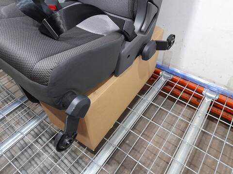 Foto 2ª: Asientos Traseros Toyota Hiace VERSION INDEFINIDA (2019)