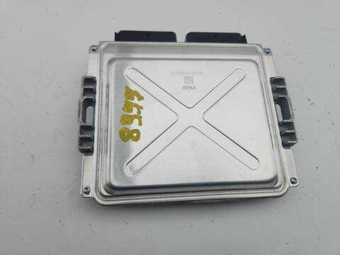 Foto 3ª: Centralita Motor ECU Dacia Sandero 1.0 TCE 90 91CV 67KW [H4D 470] (2021)
