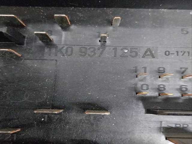Foto 3ª: Caja Reles Fusibles Audi A3 2.0 TDI [D BKD] (2006)