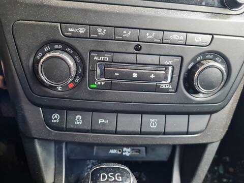 Foto 4ª: Mando Calefacción A. A. Skoda Yeti AMBITION 150CV 110KW [DFSB] (2016)