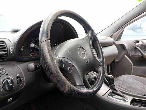Foto 3ª: Volante Mercedes Clase C 160 270 CDI 203.016) BERLINA 170CV 125KW [612962] (2000)