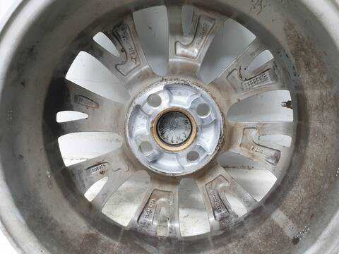 Foto 2ª: LLanta Aleacion Toyota Yaris HYBRID ACTIVE (2017)