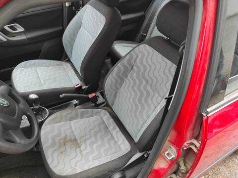 Asiento Delantero Izquierdo Skoda Fabia CHFA