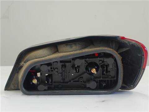 Foto 2ª: Piloto Trasero Izquierdo Peugeot 306 1.8 101CV 74KW [LFZ (XU7JP)] (1999)