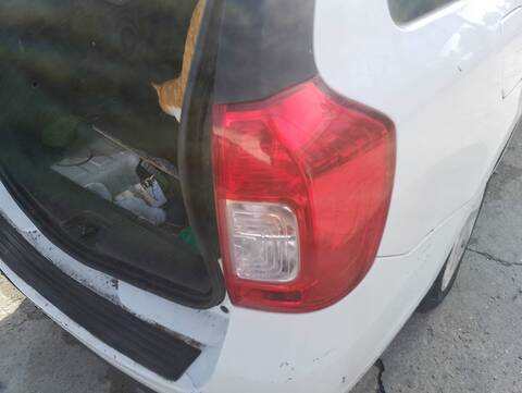 Foto 1ª: Piloto Trasero Derecho Dacia Logan LAUREATE 75CV 55KW [K9K C6] (2015)