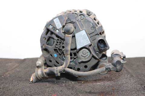 Foto 3ª: Alternador Volkswagen Jetta ADVANCE BLUEMOTION 105CV 77KW (2004)