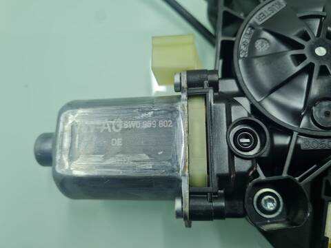 Foto 2ª: Elevalunas Eléctrico Delantero Derecho Audi A4 BASICO AVANT 150CV 110KW [DEUA] (2017)