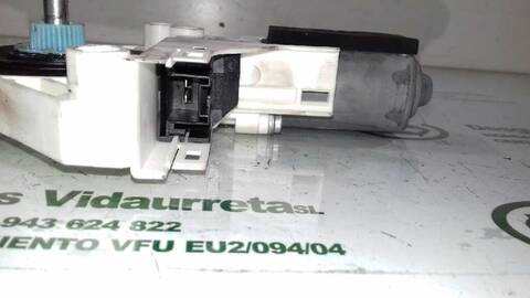 Foto 3ª: Elevalunas Eléctrico Delantero Izquierdo Audi A4 BASICO AVANT 136CV 100KW [CJCB] (2011)
