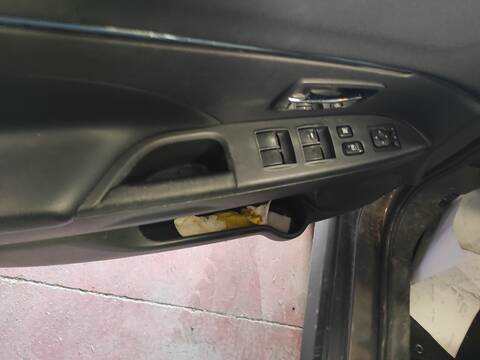 Botonera Elevalunas Mitsubishi ASX 4N14
