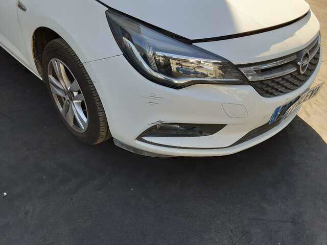 Foto 3ª: Paragolpes Delantero Opel Astra 1.6 CDTI110CV [B16DTE] (2017)