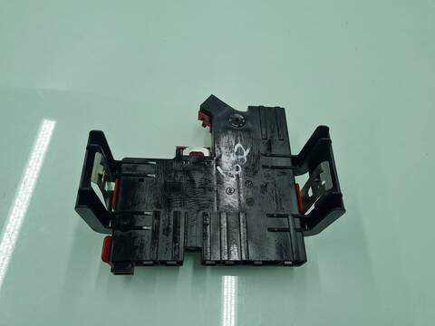 Caja Reles Fusibles Bmw Serie 6 620 640 D COUPE 313CV 230KW