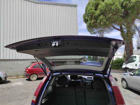 Portón Opel Meriva Z17DTH