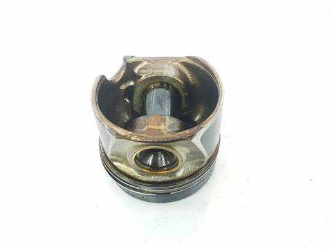 Foto 3ª: Pistones Volkswagen Touran 2.0 TDI 150CV [DFEA] (2015)