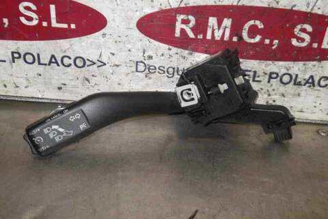 Mando Multifuncion Seat Leon COMFORT LIMITED 105CV 77KW