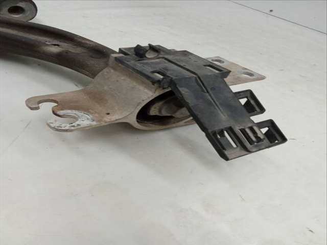 Foto 2ª: Brazo Suspension Delantero Izquierdo Mercedes Clase A 140 A 200 CDI - D 176.008) 136CV 100KW [OM 651.930] (2014)