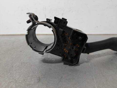 Foto 3ª: Mando Multifuncion Skoda Octavia AMBIENTE BERLINA 90CV 66KW [ALH] (2001)